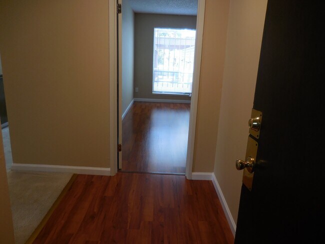 Photo - 36 - 3300 Kempton Avenue
