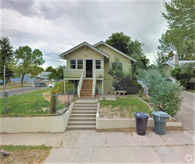 Building Photo - 1305 S Oak St Rental