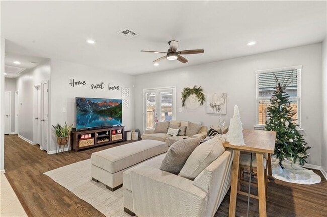 Photo - 504 Cinnamon Teal Ln