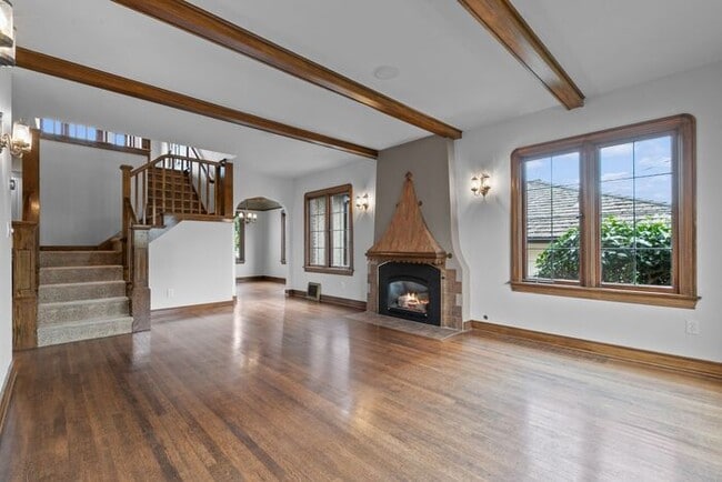 Photo - Stunning Air Conditioned 1931 Tudor in Cov...