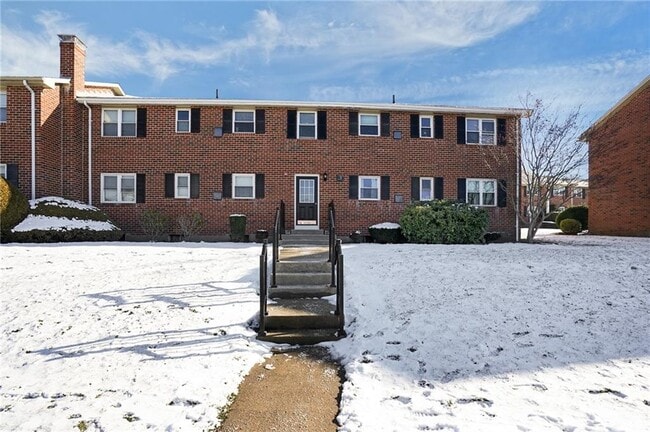 Building Photo - 70 Carroll Ave Unit 310