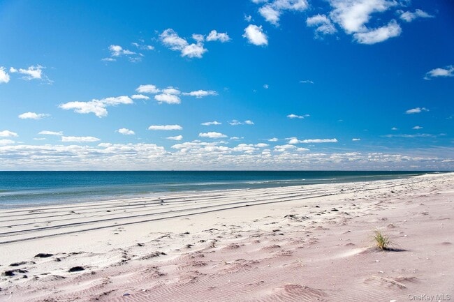 Photo - 40 Dune Rd