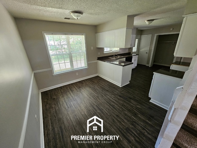 Photo - Spacious 3BR/2BA in 38115 | Soaring Ceilings & Floor-to-Ceiling Fireplace