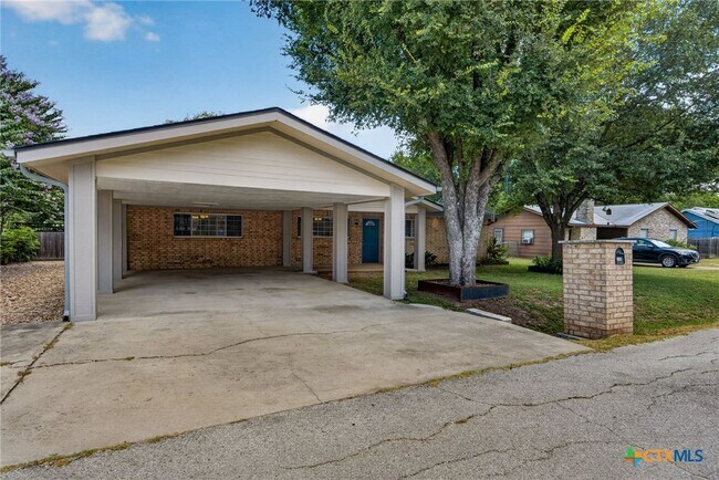 Photo - 2414 Perkins Dr