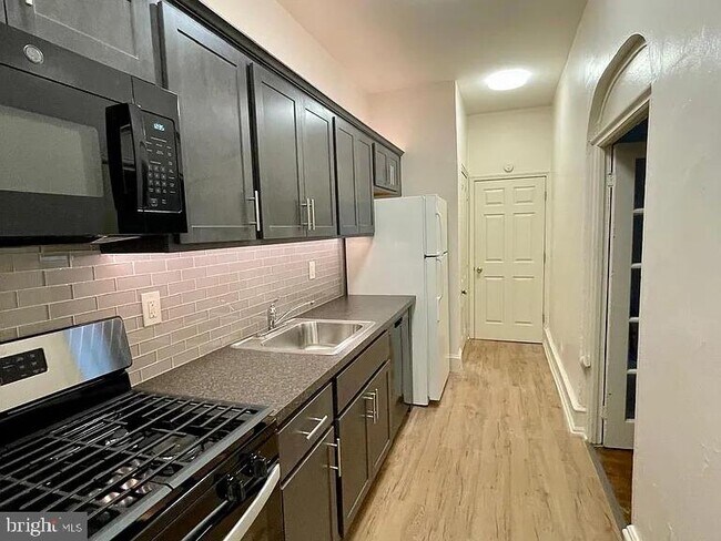 Photo - 112 N 34th St Unit 1R