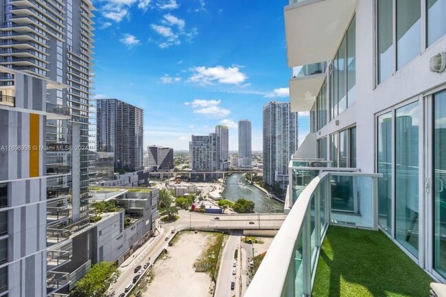 Photo - 41 SE 5th St