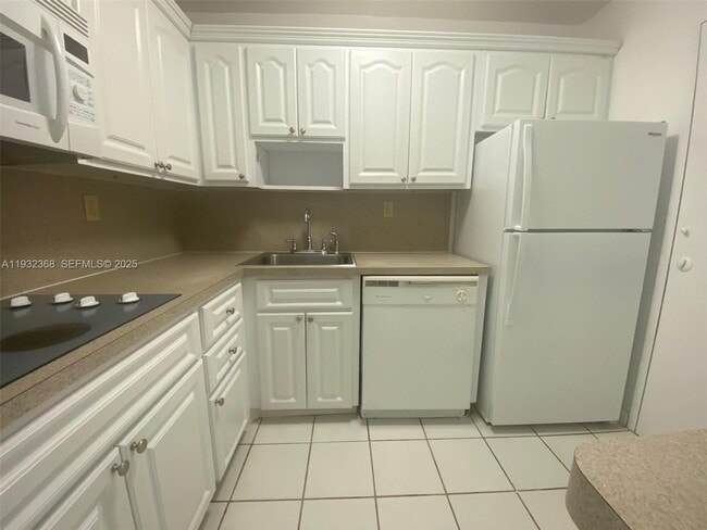 Photo - 2899 Collins Ave Unit 1144