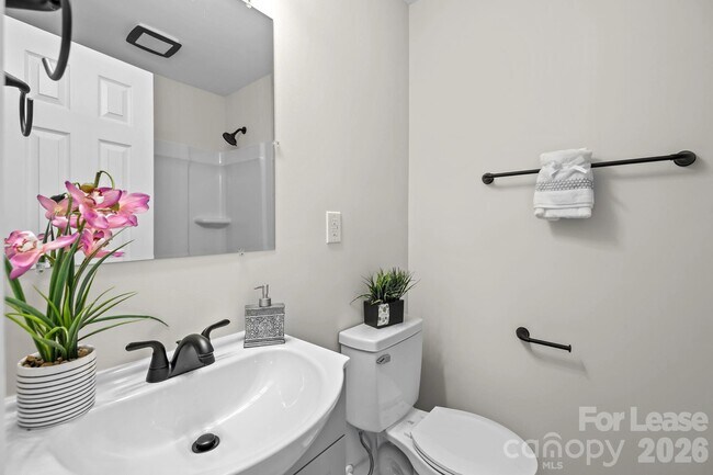 Photo - 801 Davenport St