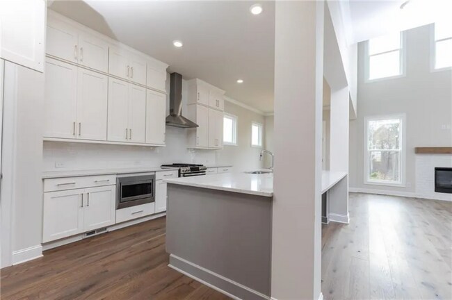 Photo - 303 McDaniel Pl