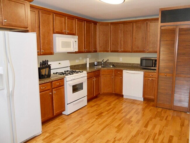 Photo - 300 Opatrny Dr Unit 206