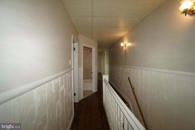 Photo - 2550 E Somerset St