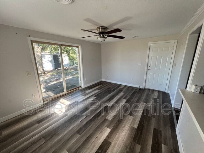 Photo - 2109 Kathleen St