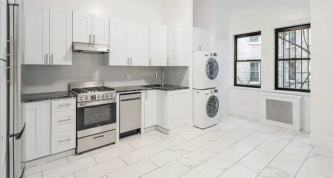 Photo - 11 Abingdon Square Unit 1F