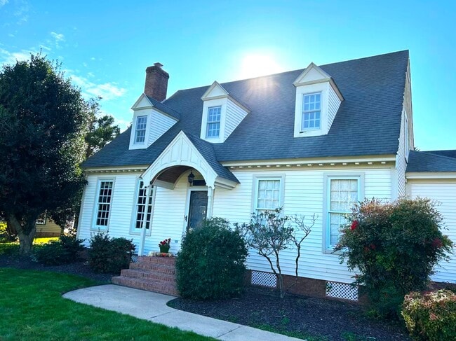 Building Photo - 6050 Gloucester Ct