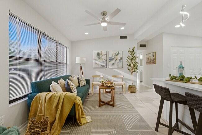 Photo - 2111 Bourget Dr