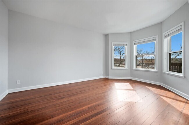 Photo - 2939 N Ashland Ave Unit 2