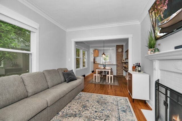 Photo - 204 E Burlington St