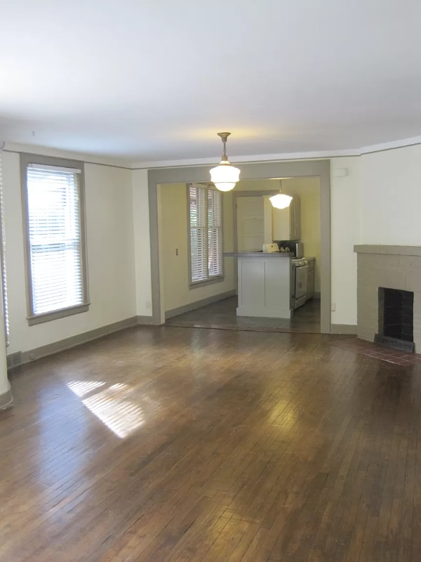 726 Lake Dr SE Unit B