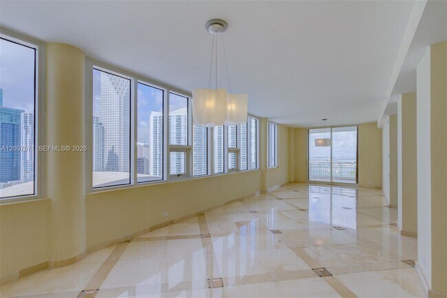 Photo - 888 Brickell Key Dr Unit 2802