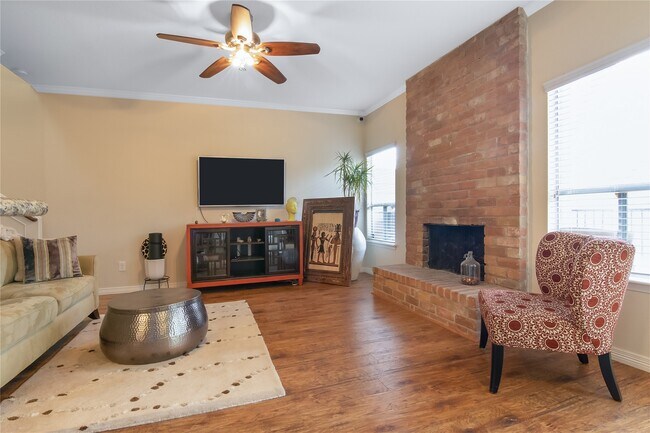 Photo - 1802 Stoney Brook Dr Unit 104