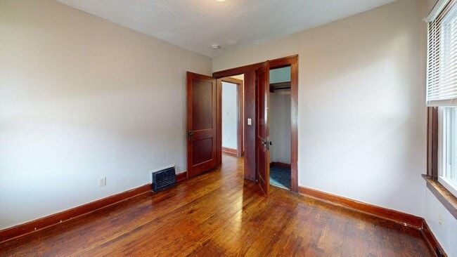 Photo - 1377 Nichols Ave