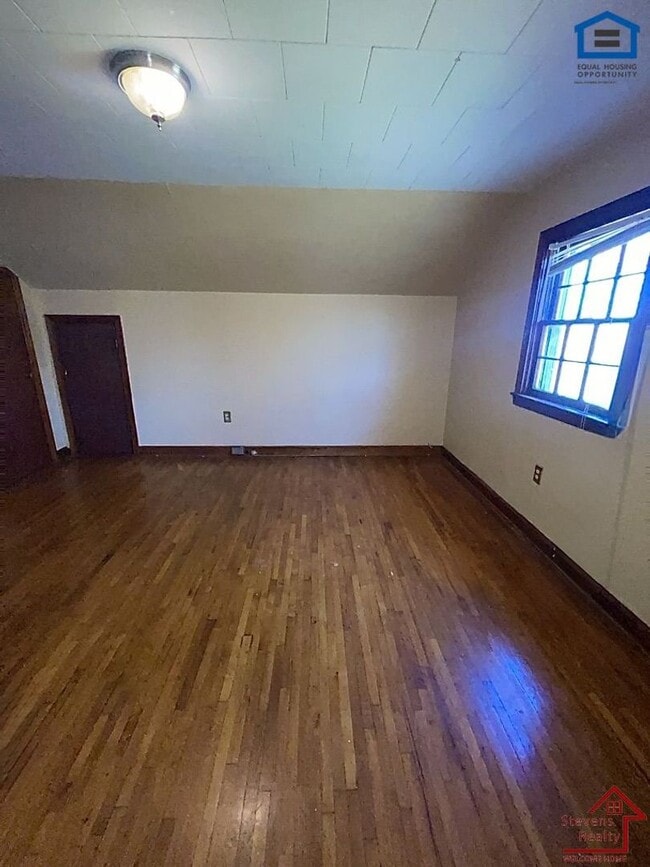 Photo - 3502 Lansing Ave