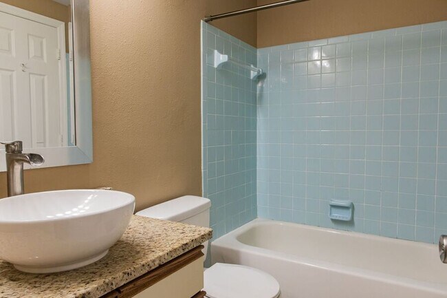 Photo - 1902 Garden Lake Dr