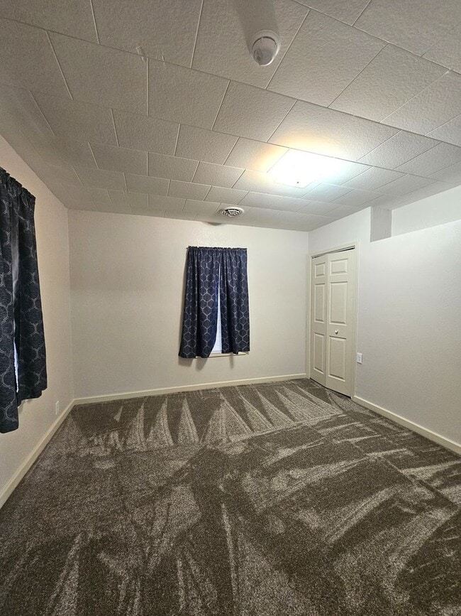 Photo - 4 Bedrooms, 2 Bathrooms with a Fenced Yard