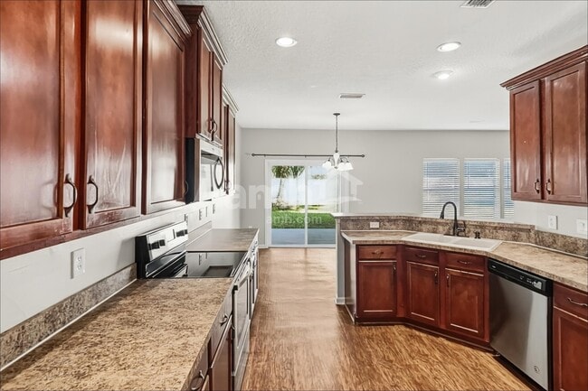 Photo - 2724 Creekfront Dr