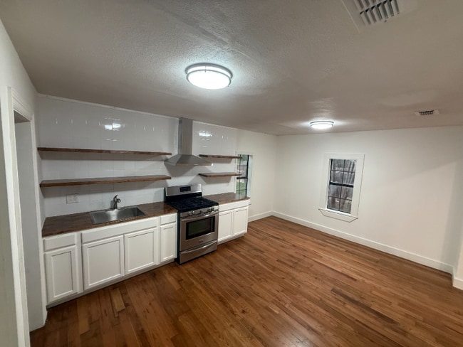 Photo - 913 N 5th St