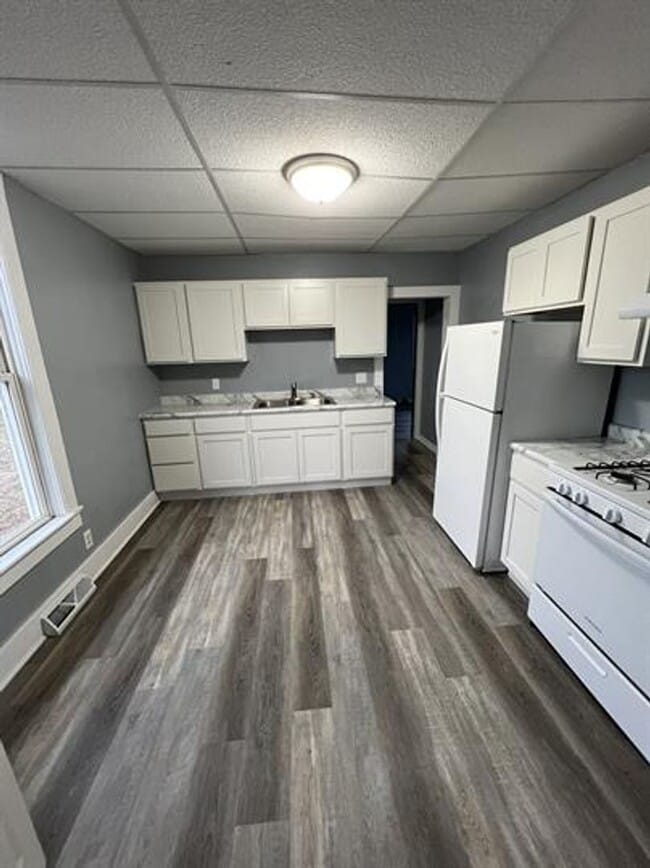 Building Photo - 340 4th Ave Unit 340 Rental