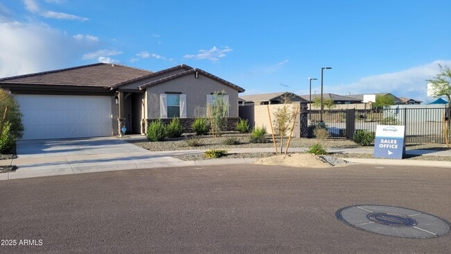 Photo - 15998 W Smoketree Dr