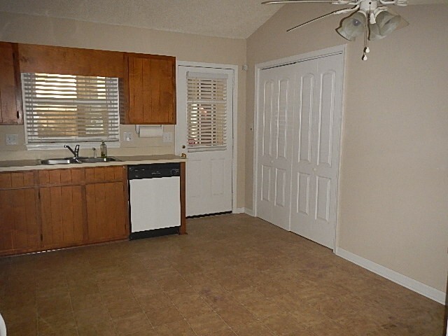 Photo - 228 Pintail Ln