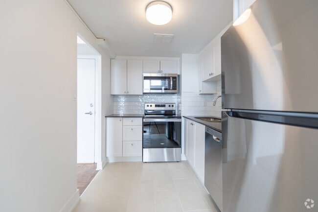 1BR, 1BA - 650SF - Kitchen - 34 Rambler Drive