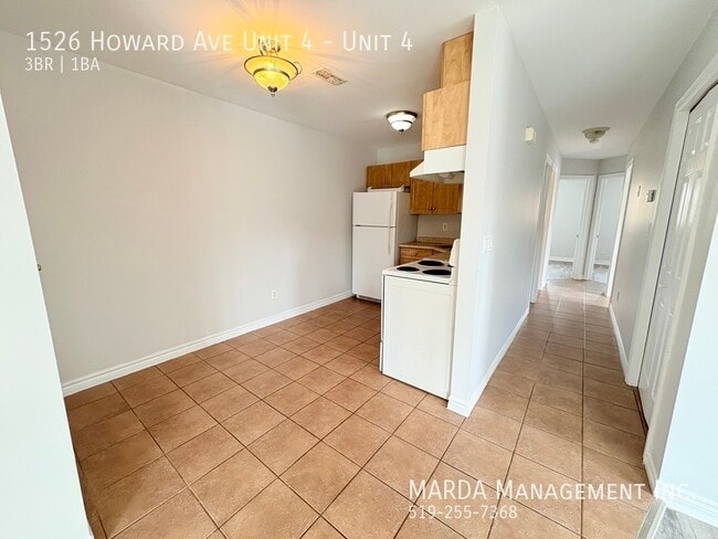 Photo - SPACIOUS 3BEDROOM/1BATH UPPER UNIT +UTILITIES Unité 4