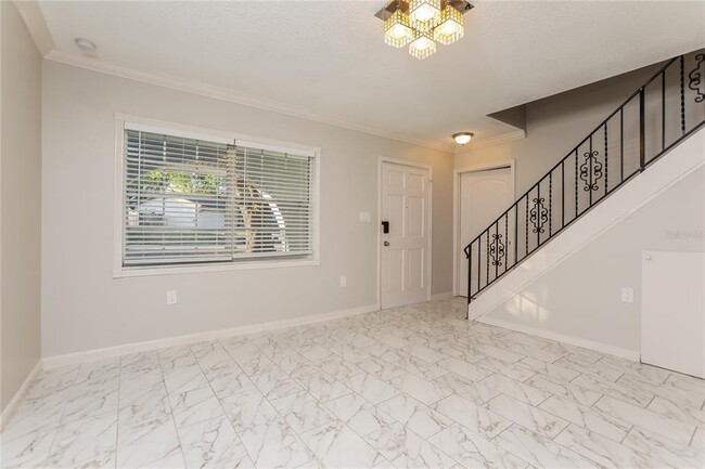 Photo - 392 Crystal Ave