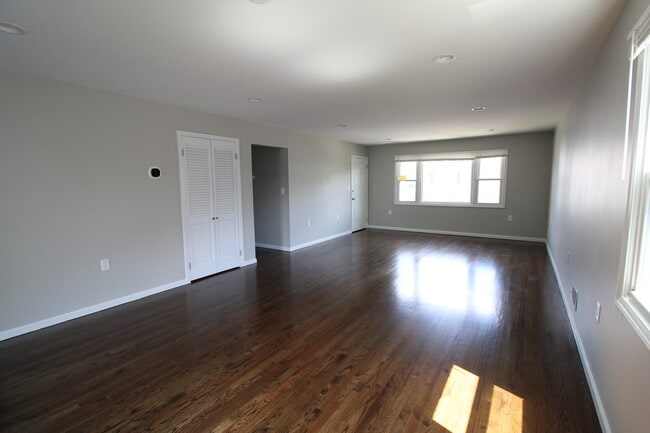 Photo - 91 Cloverdale Rd Unit 2