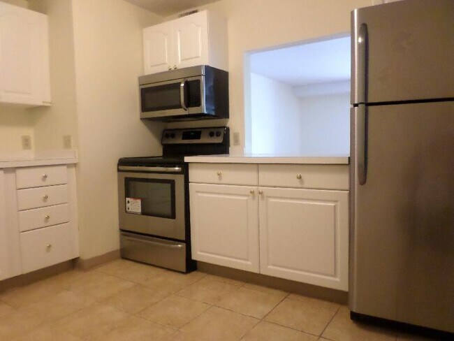 Photo - 1131 Beacon St Unidad 2