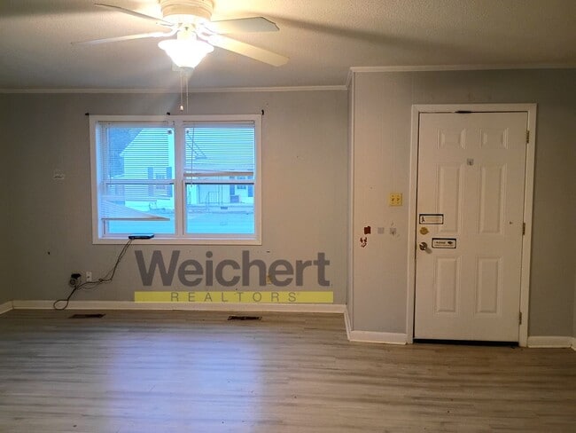 Photo - Convenient 3BR/1.5BA Duplex Near Schools and Shopping