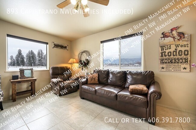 Avail thru April 30. Fully furnished w/ i... - Avail  thru April 30. Fully furnished w/ i... House