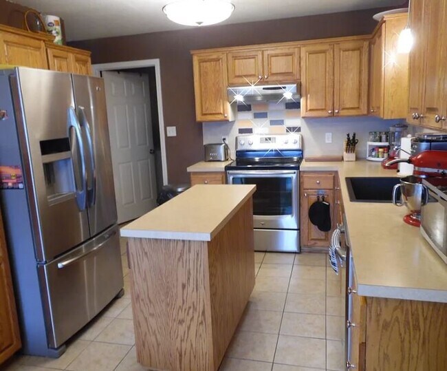 Photo - 2436 Surrey Dr