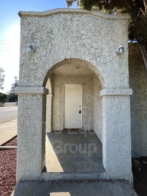 Photo - 266 W Belleview Ave Unit #1