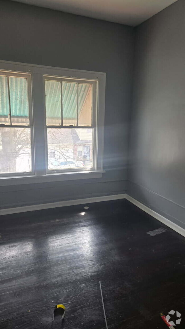 Building Photo - 2 Bedroom 1 bathroom Apartment for rent