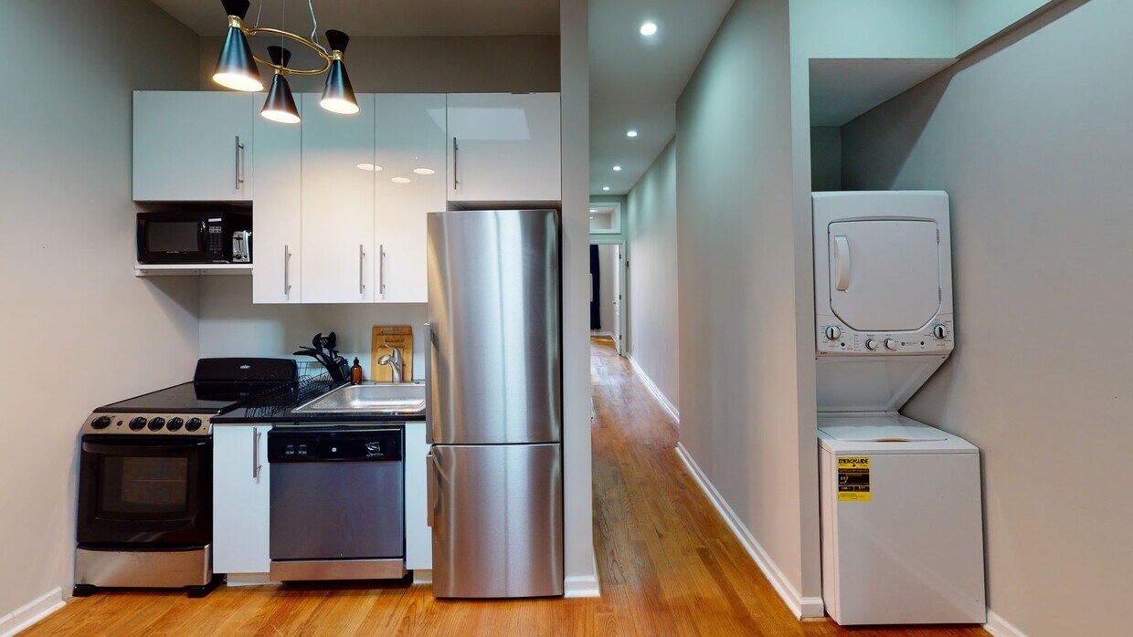 Photo - Private bedroom in 3 bed/1 bath Home