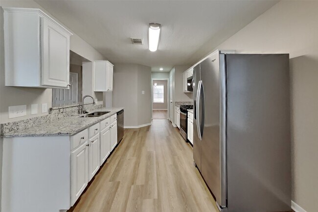 Photo - 4818 Twisting Rd