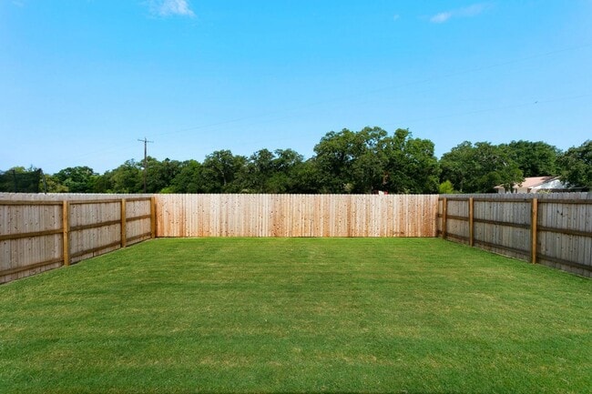 Photo - Immaculately maintained 3 Bedroom 2 Bathro...