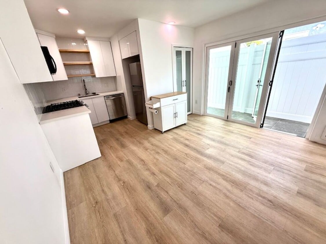 1 BR PATIO HOME (ADU) IN LAKEWOOD - 1 BR PATIO HOME (ADU) IN LAKEWOOD