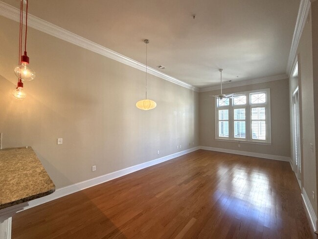 Photo - Lovely Condo in Tranquil Court