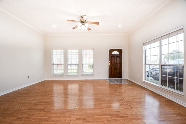 Photo - 4230 Benard Ct