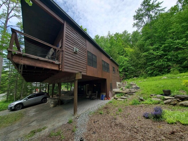 1046 Goose Pond Rd